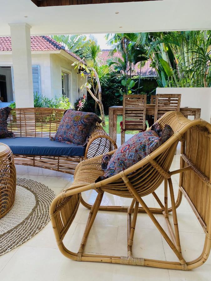 Villa Biru - 500M Batubelig Beach Canggu Buitenkant foto