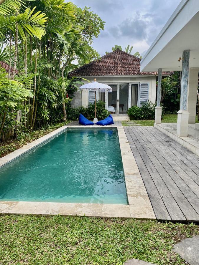 Villa Biru - 500M Batubelig Beach Canggu Buitenkant foto