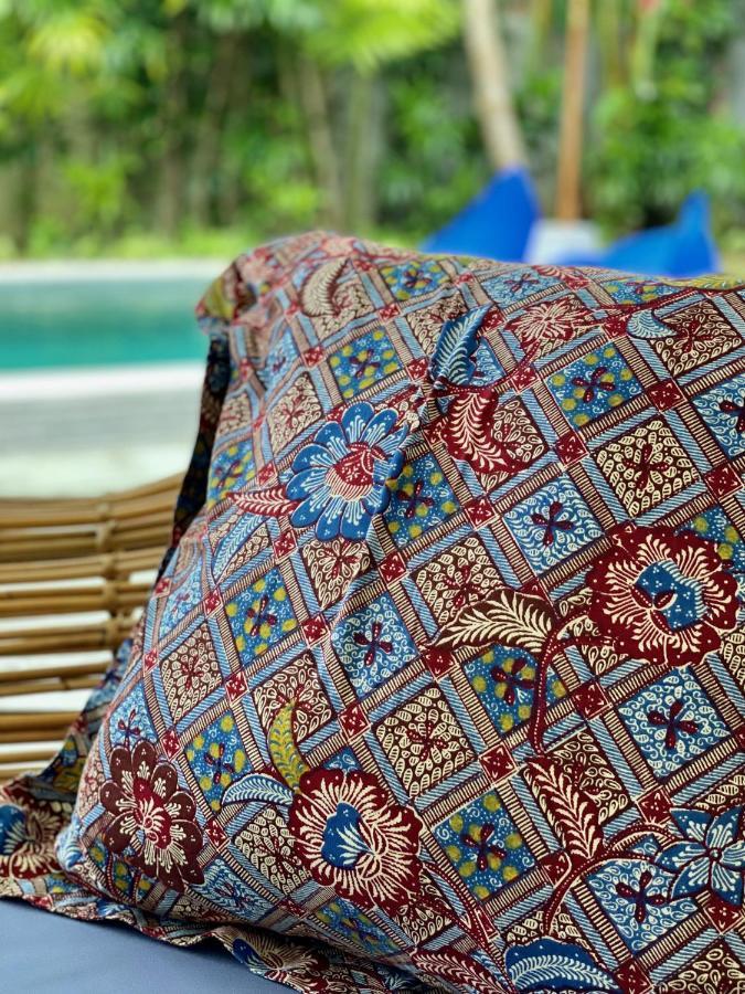 Villa Biru - 500M Batubelig Beach Canggu Buitenkant foto